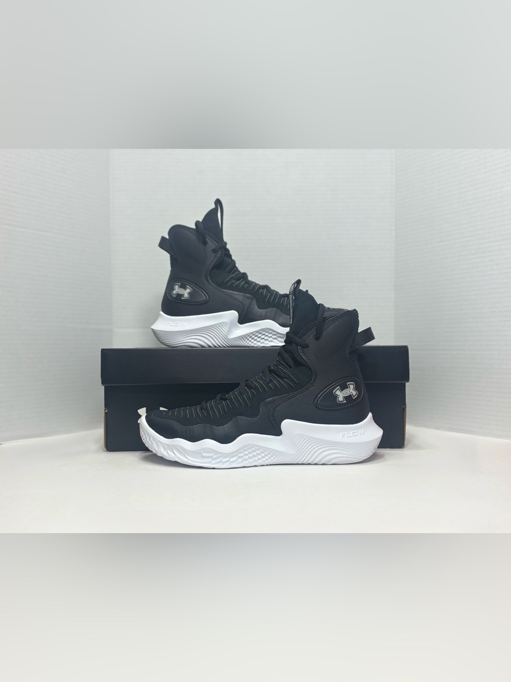 Under Armour Flow Highlight Ace Women’s high top Volleyball Shoes 3027083-001